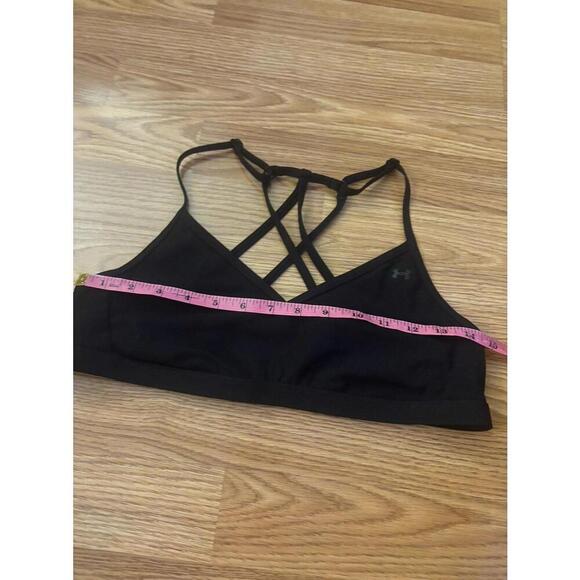 Under Armour Sports Bra Size Medium - Picture 2 of 5